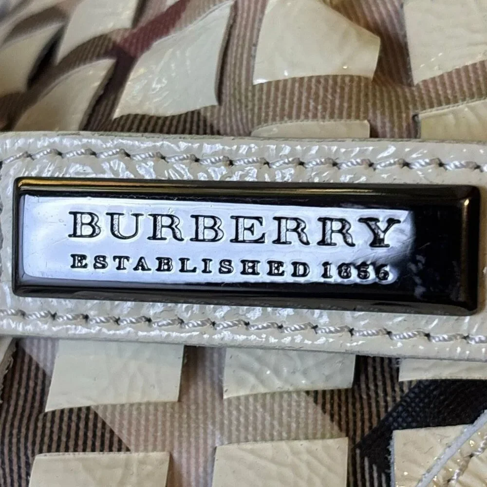 Burberry house check